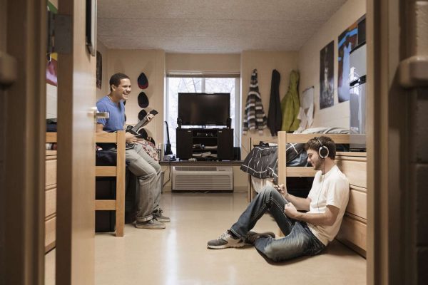 The Final Senior Gauntlet: Finding a College Roommate